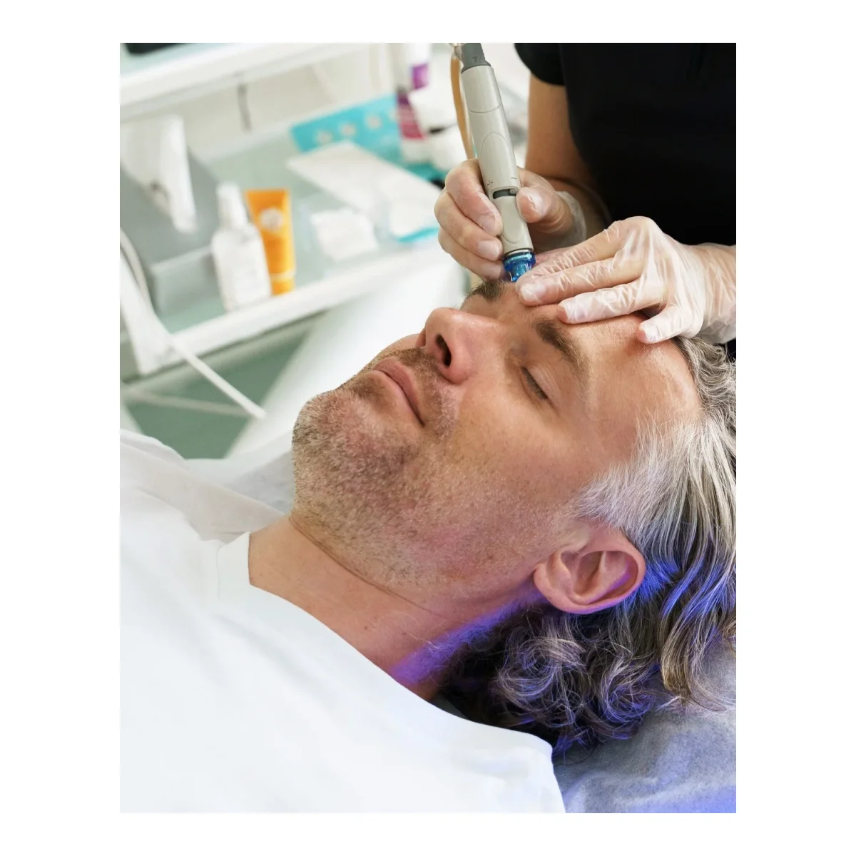 Nettoyage de Peau Profond – Hydrafacial 7 in 1