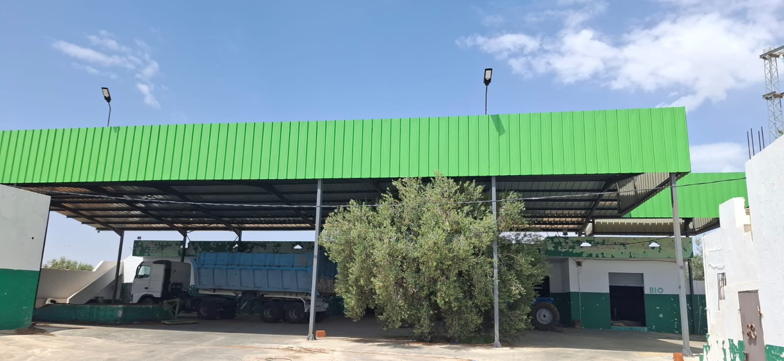 Abris de Parking, Auvents & Ouvrages Spécifiques